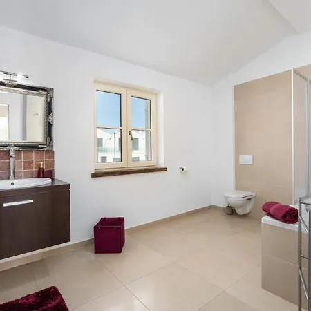 펜션 Bincila Labinci *