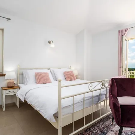 펜션 Bincila Labinci *