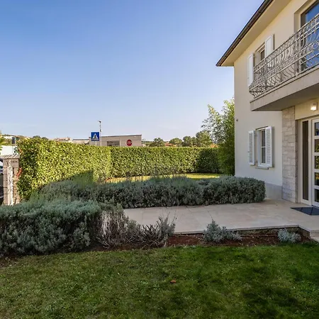 Bincila Labinci Holiday home *