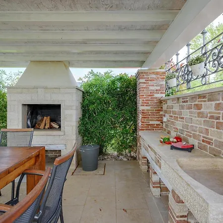 Holiday home Bincila Labinci