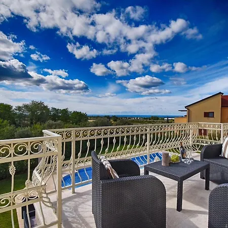 Holiday home Bincila Labinci *